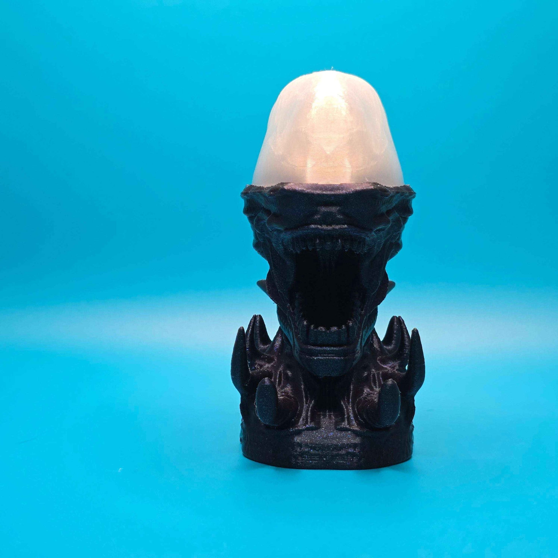 Xenomorph Tealight Holder – 3D Printed Horror Decor - Impishly Yours